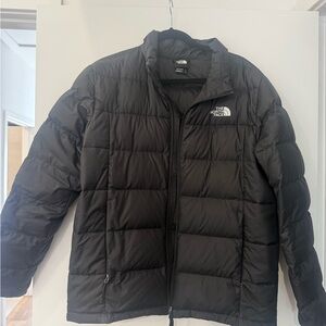 The North Face Men's 550 Black Puffer Jacket